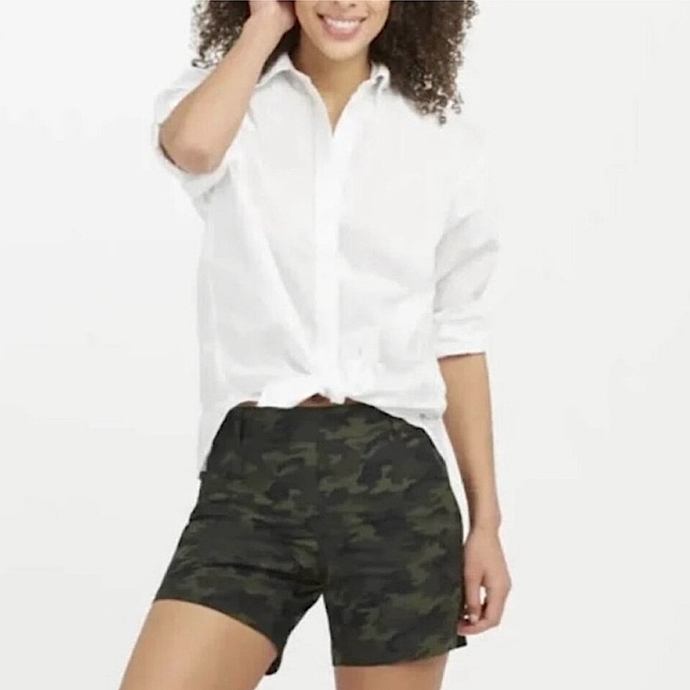 NWT SPANX 6” Green Camo Sunshine Shorts - Size M
